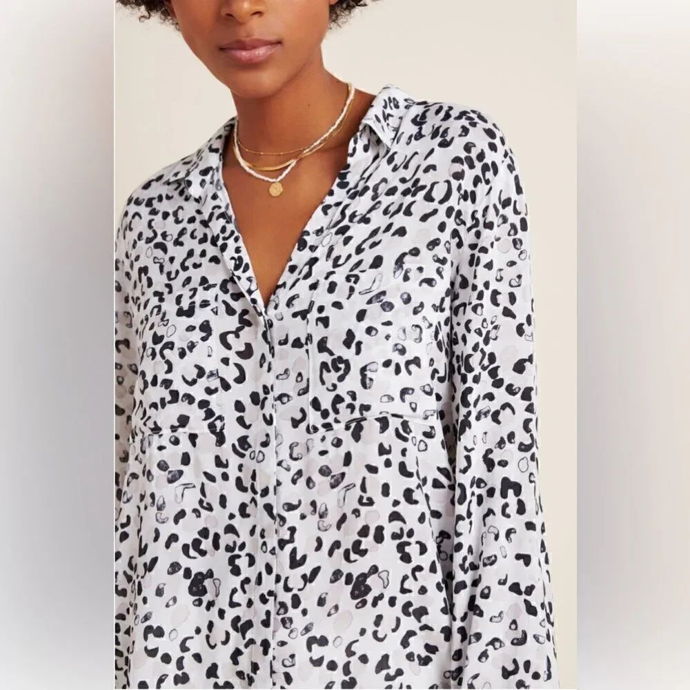 Anthropologie Cloth & Stone floral Print Button Down Top. Small
